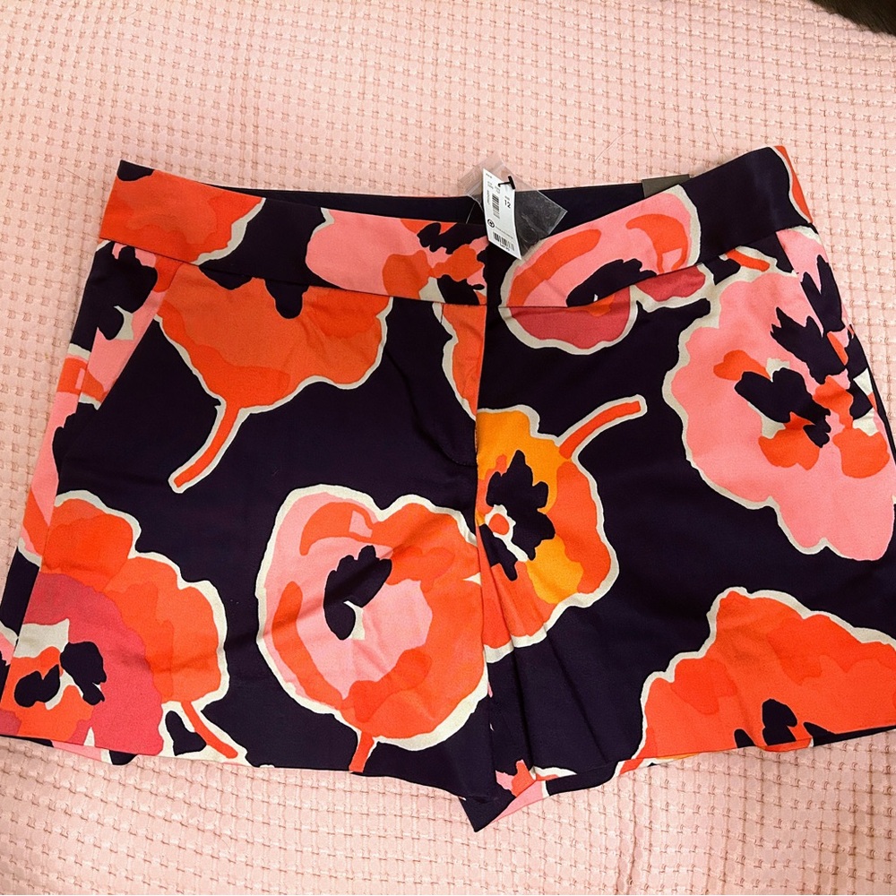 NWT The Limited Drew Fit Watercolor Floral Mid-Rise Short, 12
